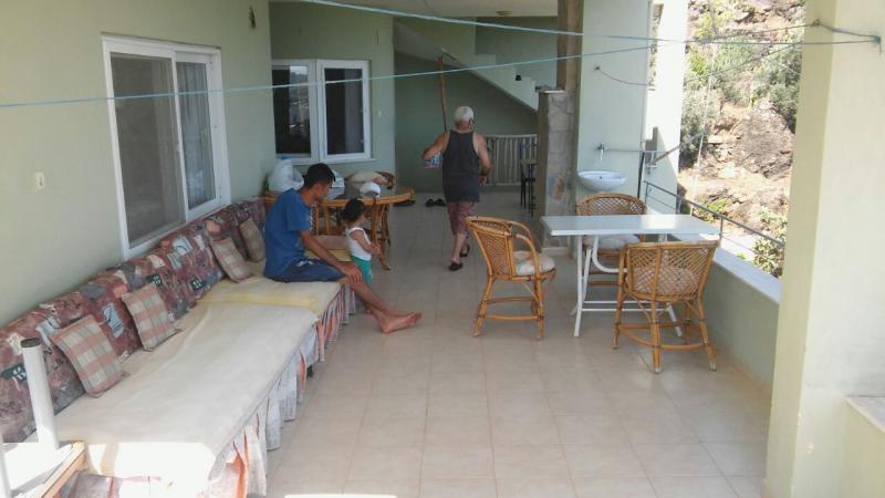 Deniz manzaralı eşyalı kiralık ev Günlük Kiralık Daire Mersin