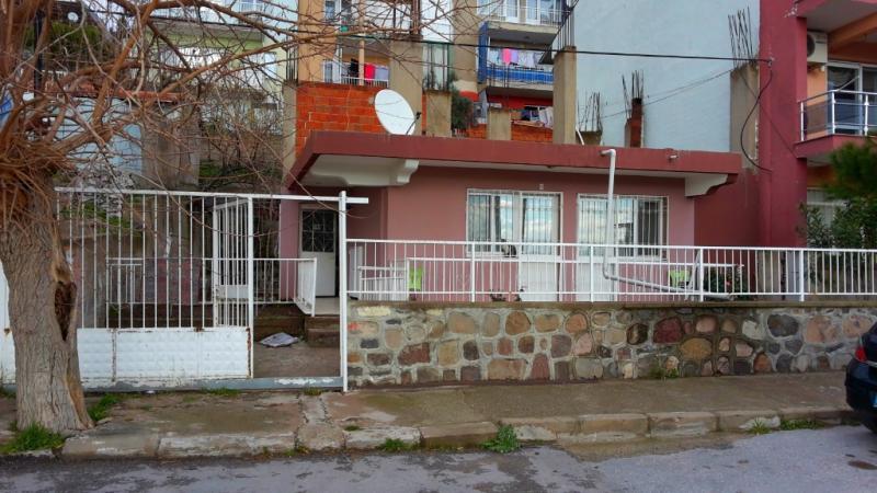 Izmir bornova yakaköy satılık ev