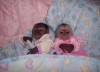 Kocam ve ben x-mas iin iki bebek capuchin maymunu veriyoruz